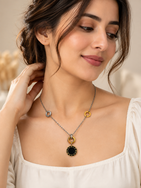 Elegant Mixed-Metal Roman Pendant Necklace – Gold & Silver