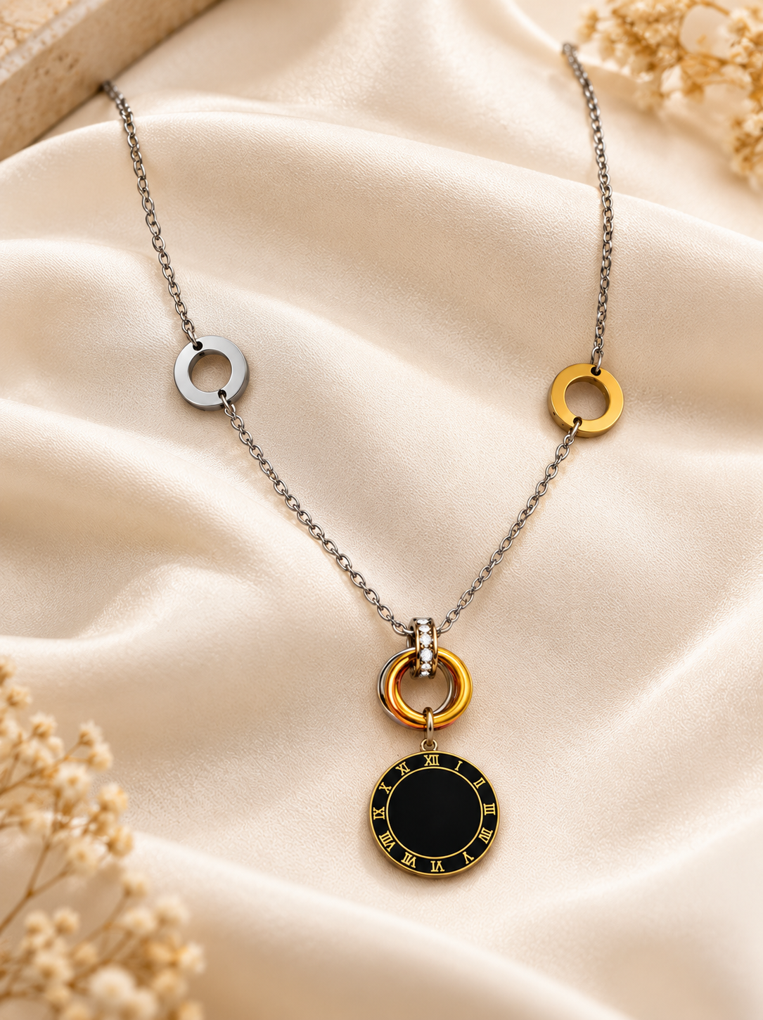 Elegant Mixed-Metal Roman Pendant Necklace – Gold & Silver