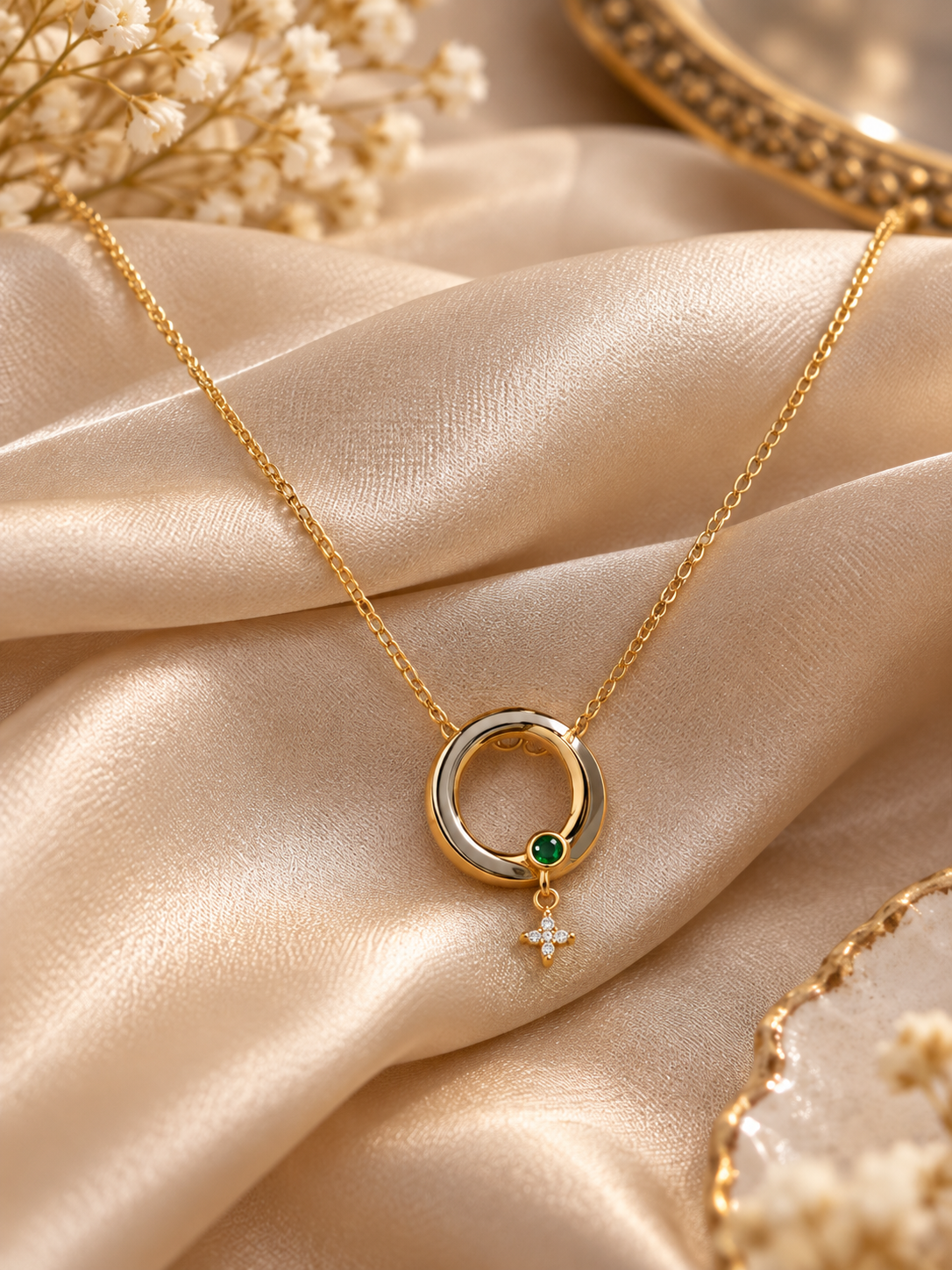 Women's Green Accent Circular Pendant Necklace – Gold Tone