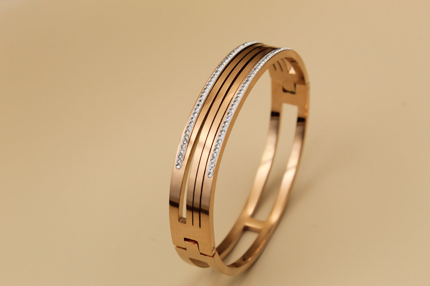 TRENDY TEENS BANGLES
