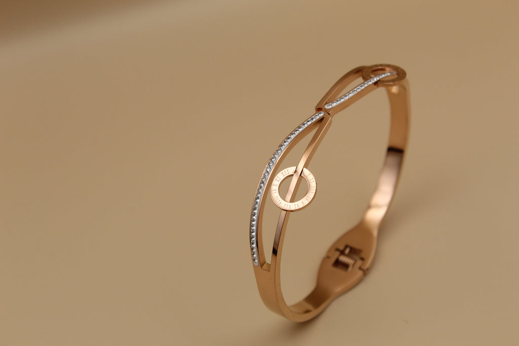 TRENDY TEENS BANGLE STYLE BRACELET