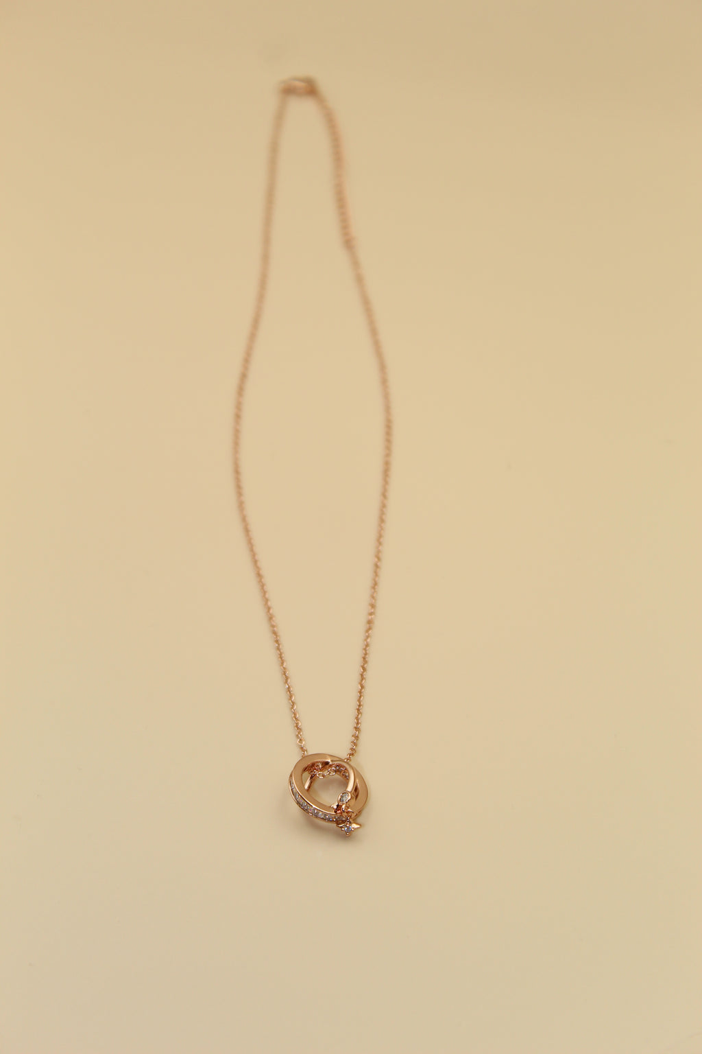 Anti-Tarnish Interlocking Ring Pendant Necklace