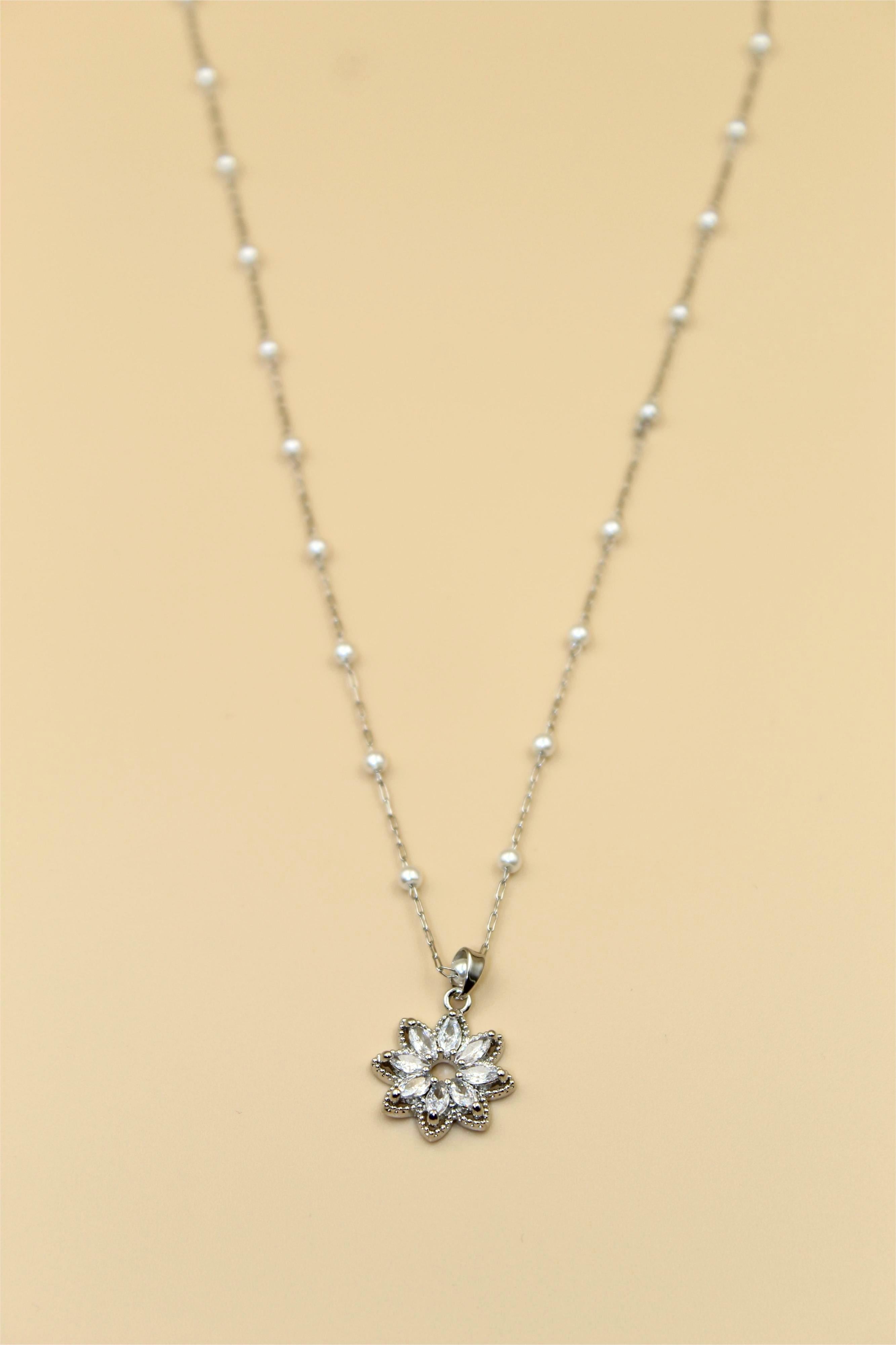 Elegant Anti-Tarnish Silver-Tone Floral Pendant Necklace