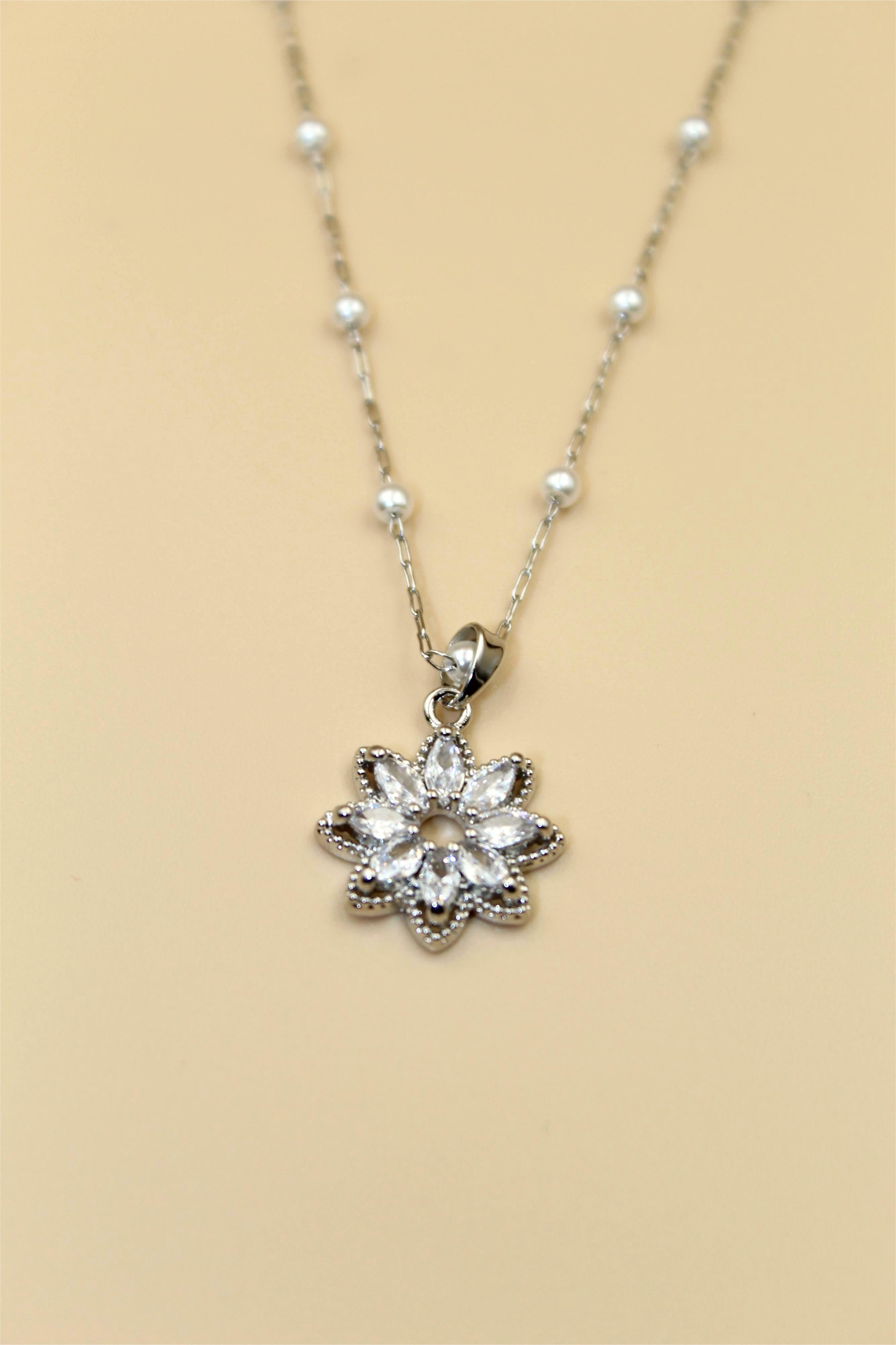 Elegant Anti-Tarnish Silver-Tone Floral Pendant Necklace