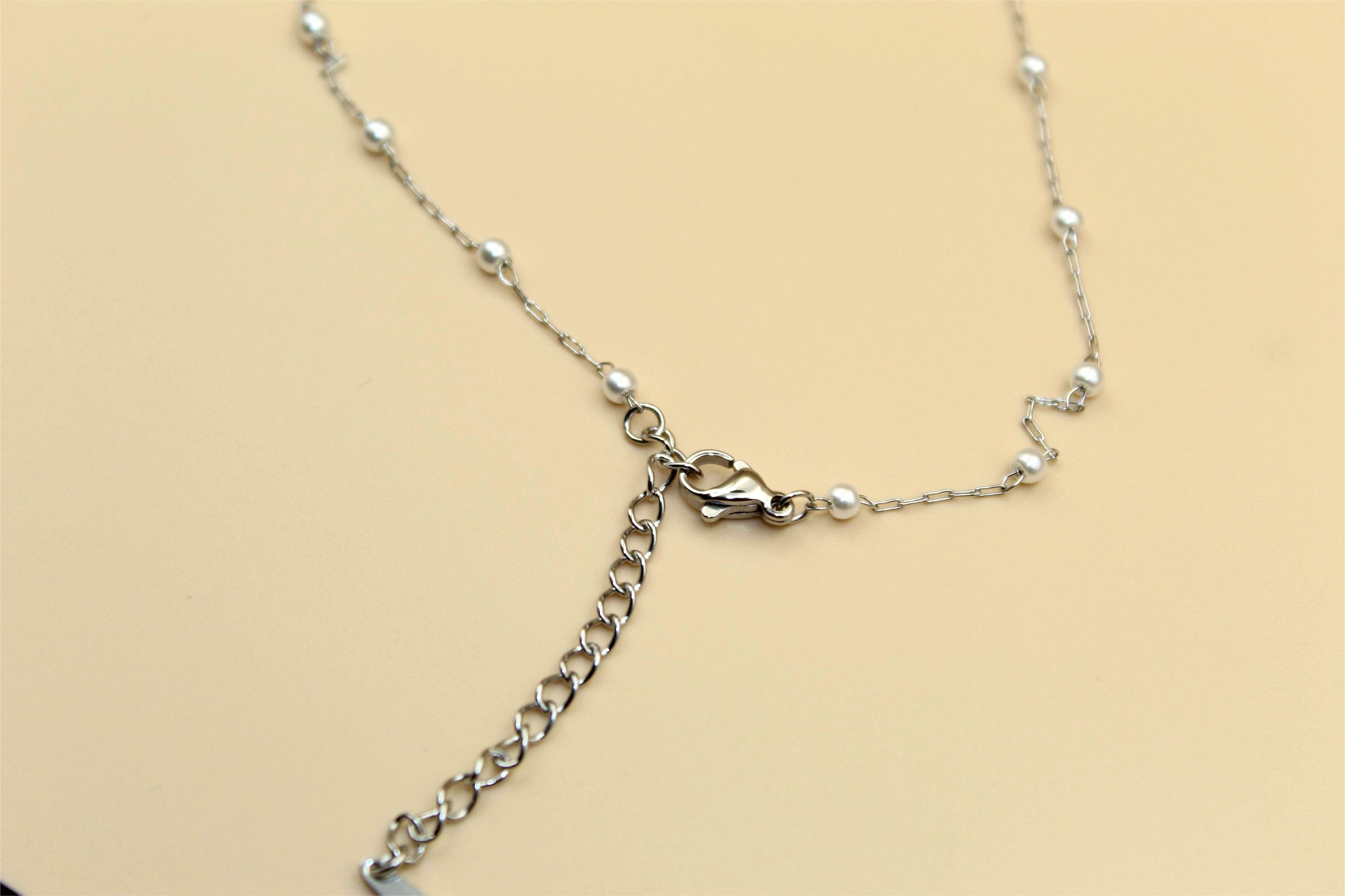 Elegant Anti-Tarnish Silver-Tone Floral Pendant Necklace