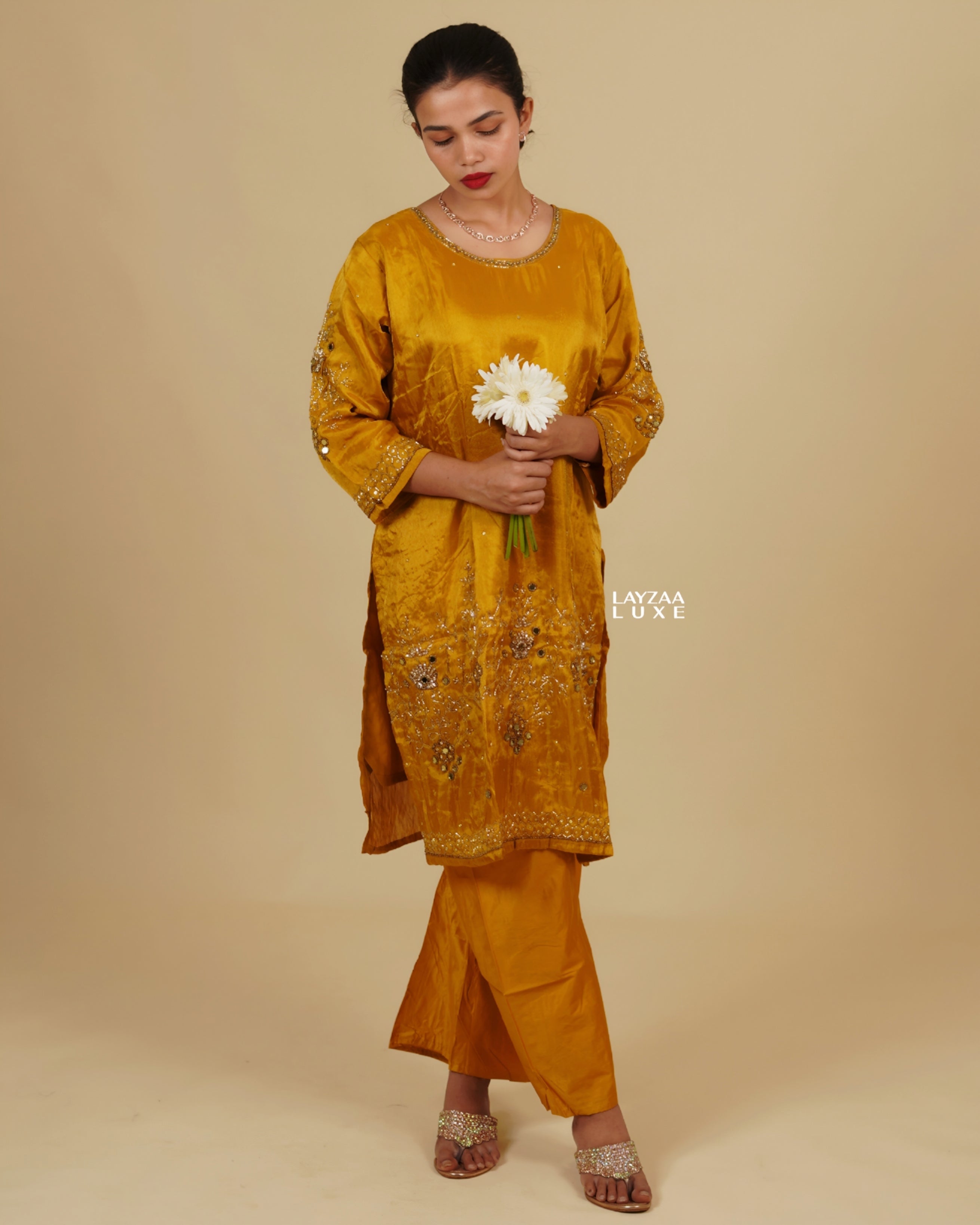 STYLISH TUNIC WITH EMBROIDERY