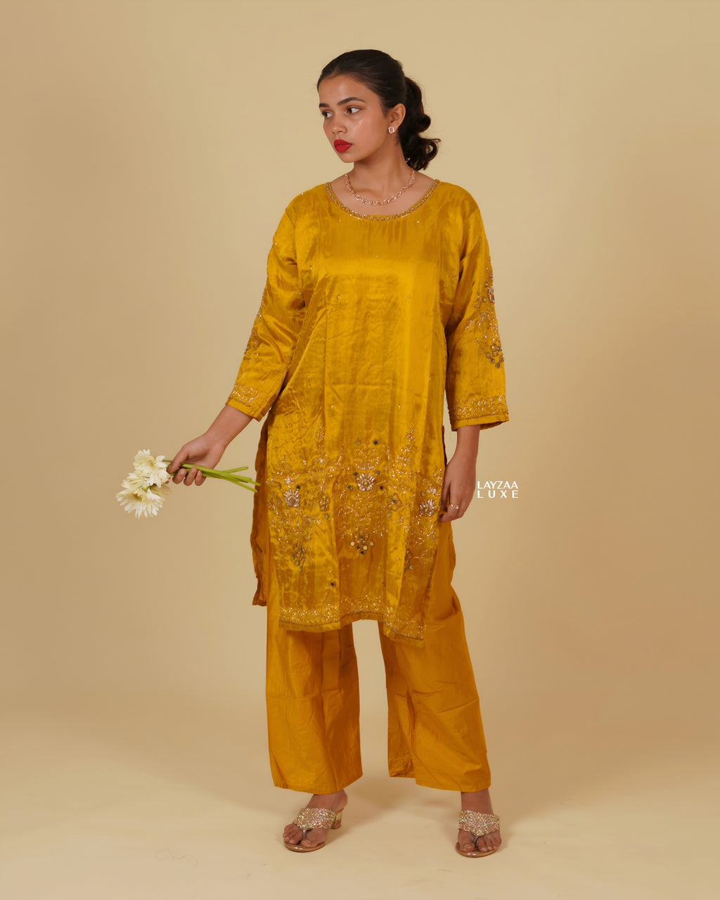 STYLISH TUNIC WITH EMBROIDERY