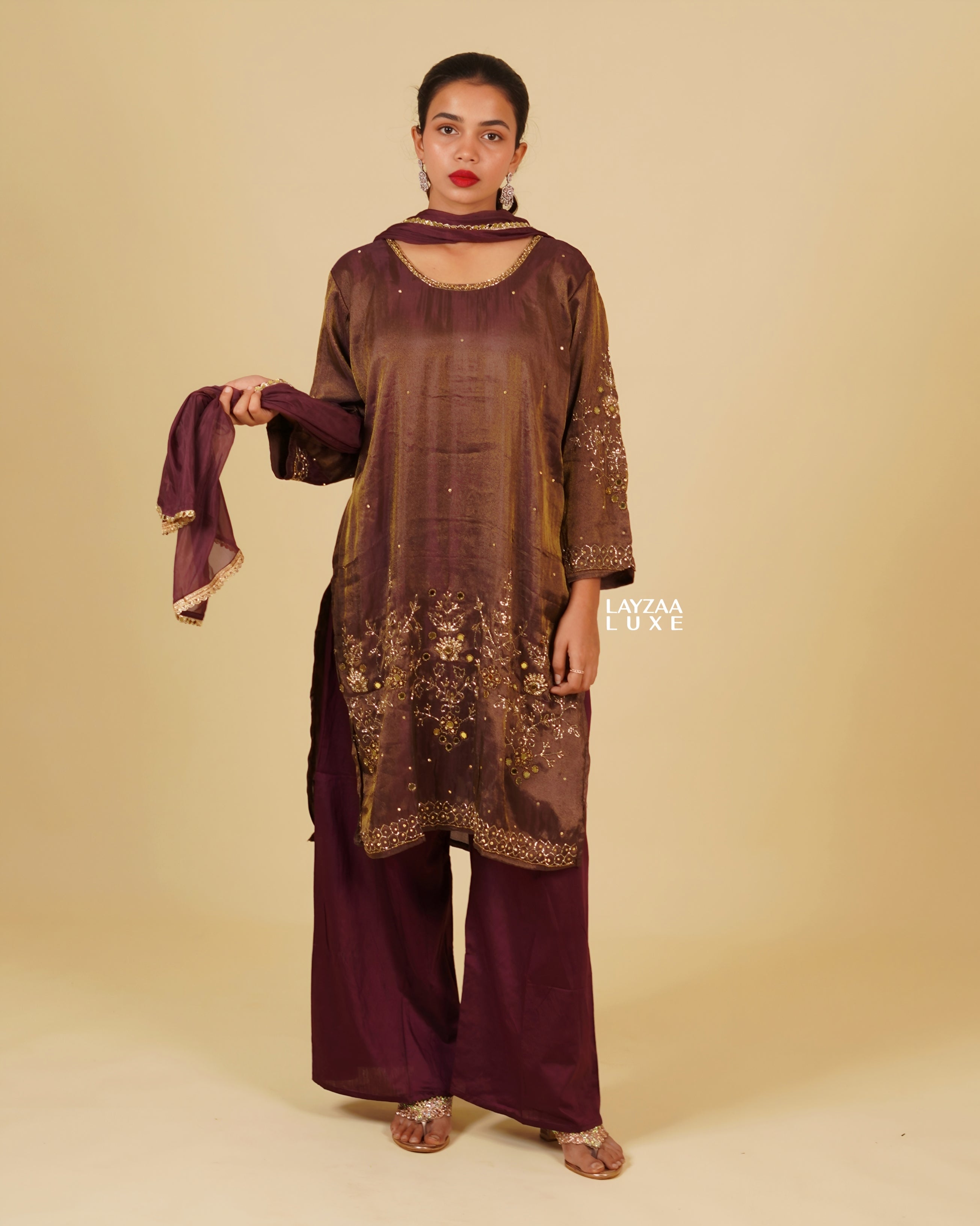 STYLISH TUNIC WITH EMBROIDERY