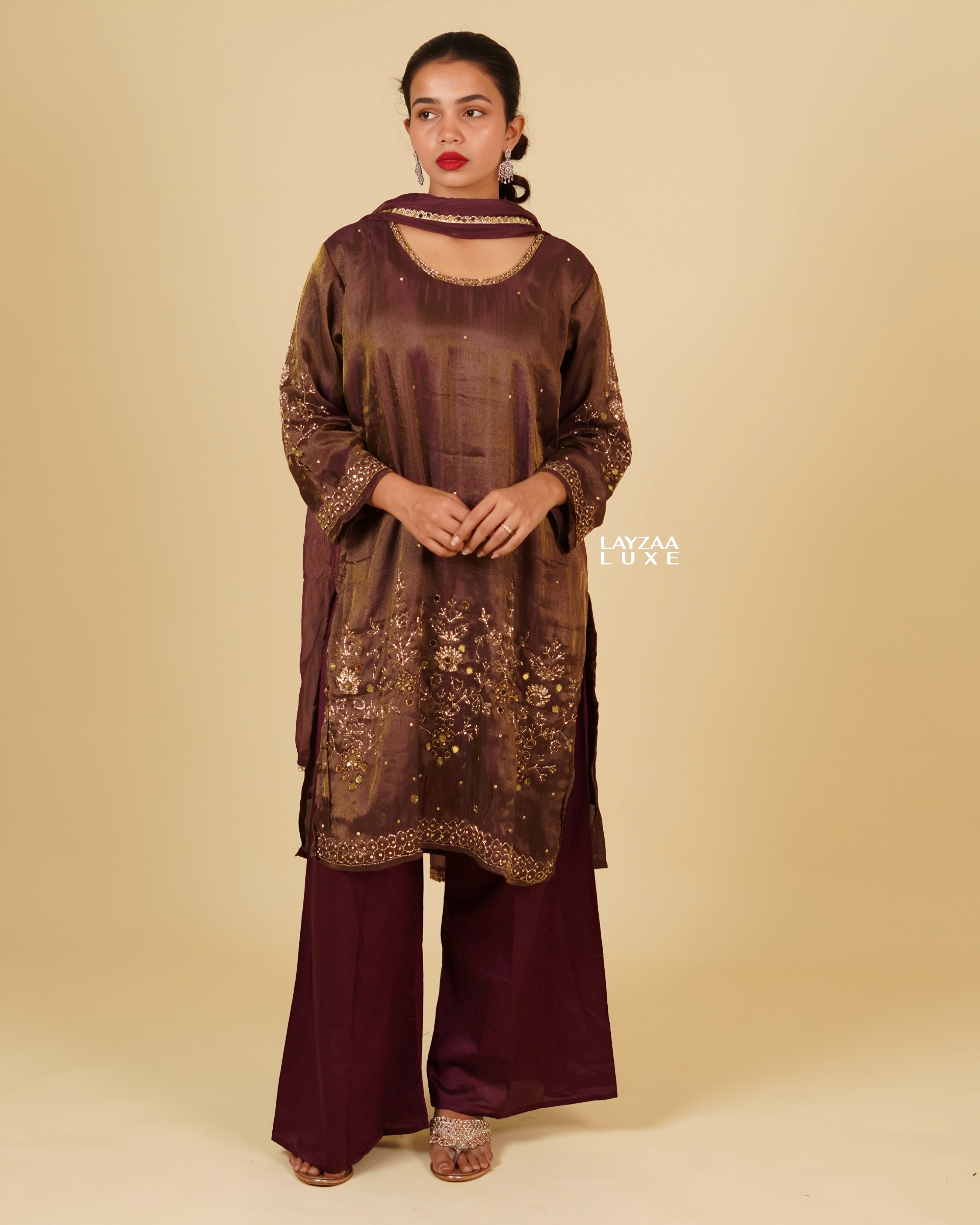 STYLISH TUNIC WITH EMBROIDERY
