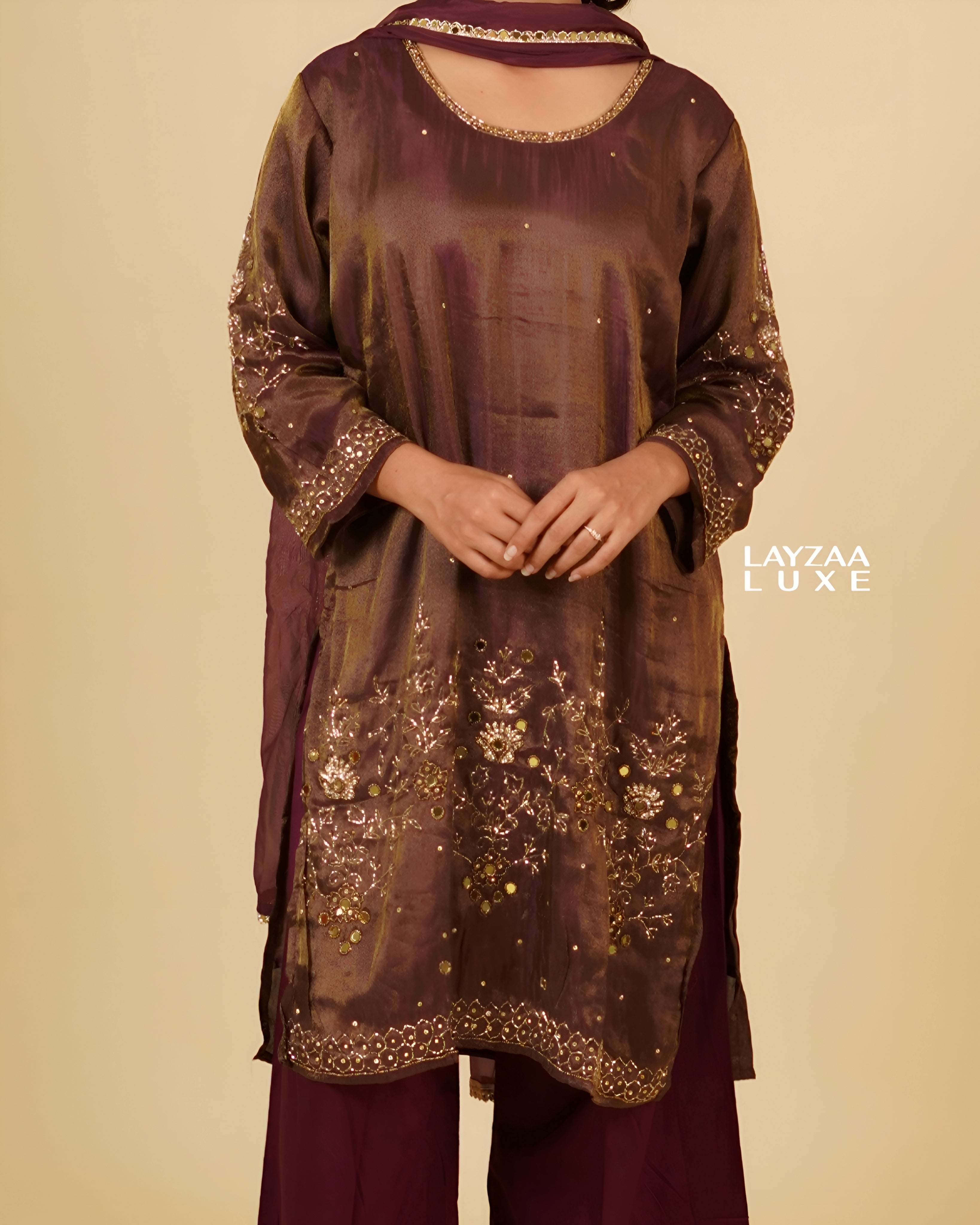 STYLISH TUNIC WITH EMBROIDERY