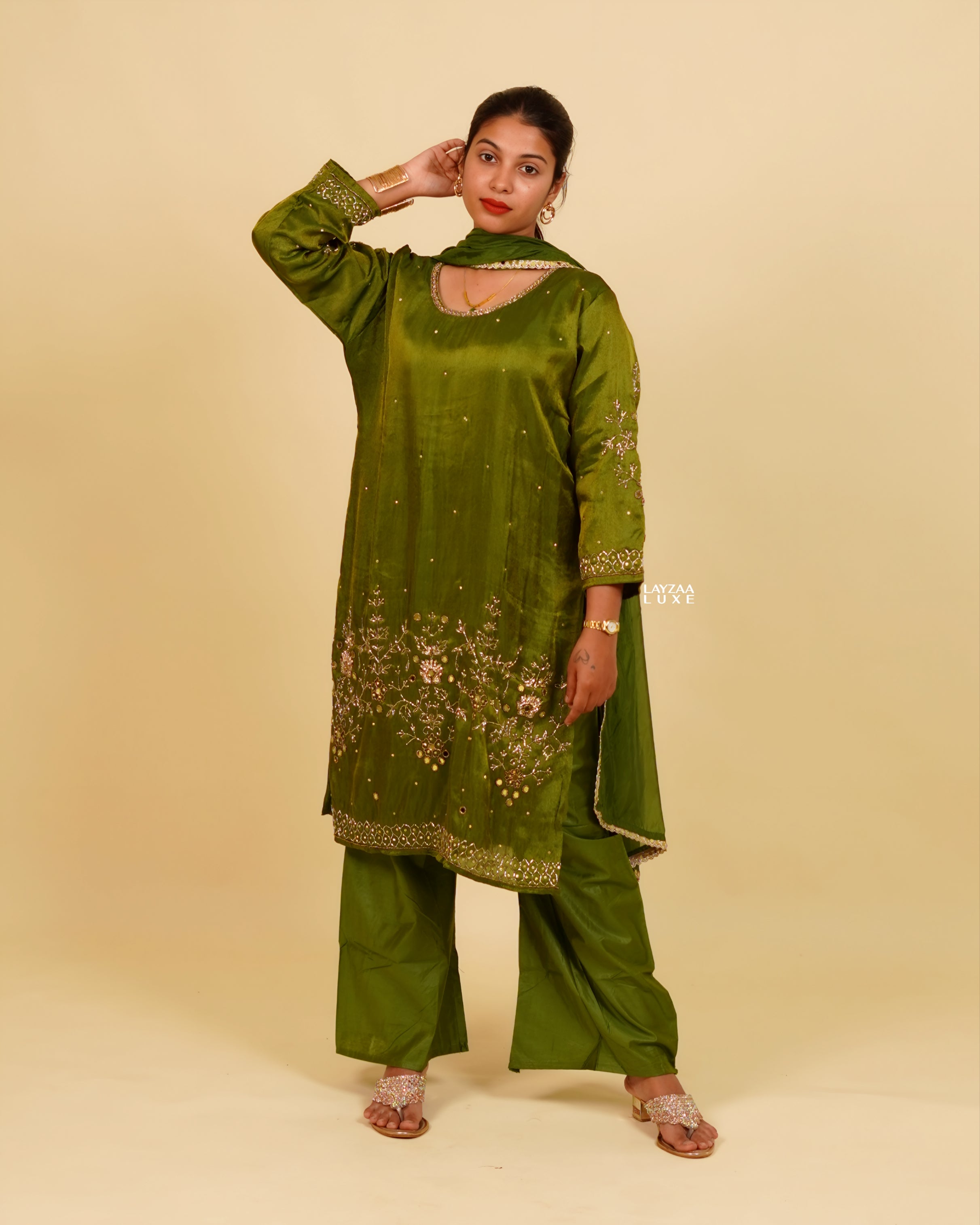 STYLISH TUNIC WITH EMBROIDERY