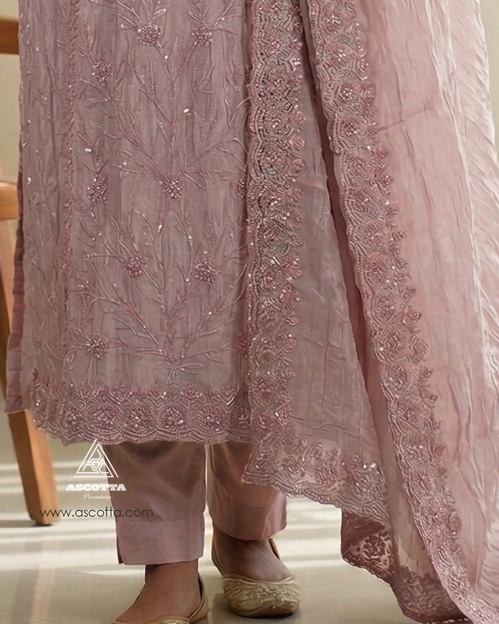 Elegant Ethnic Kurta Set – Premium Party Wear for Women