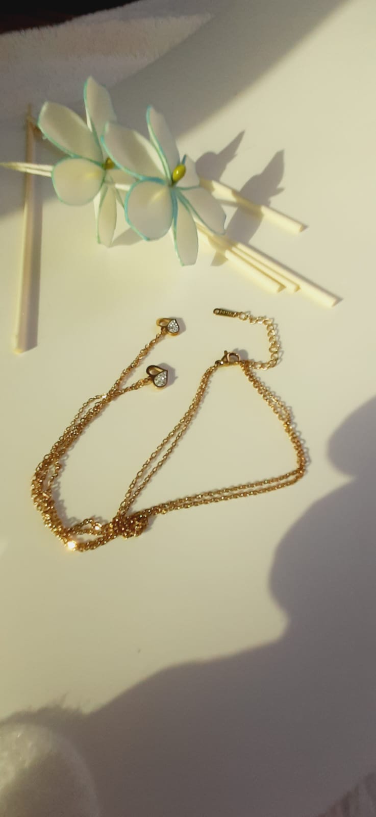 beautifully crafted anti-tarnish heart charm necklace